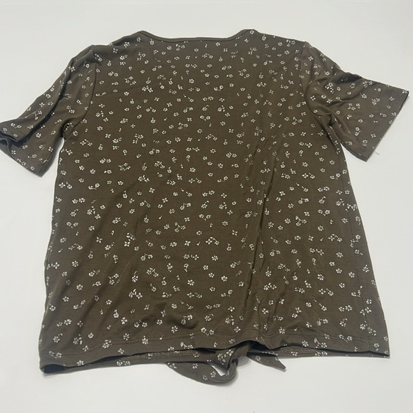 Small Only floral TieFront t-shirt - Picture 6 of 6